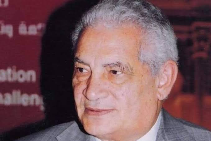 الدكتور قاسم عبده قاسم